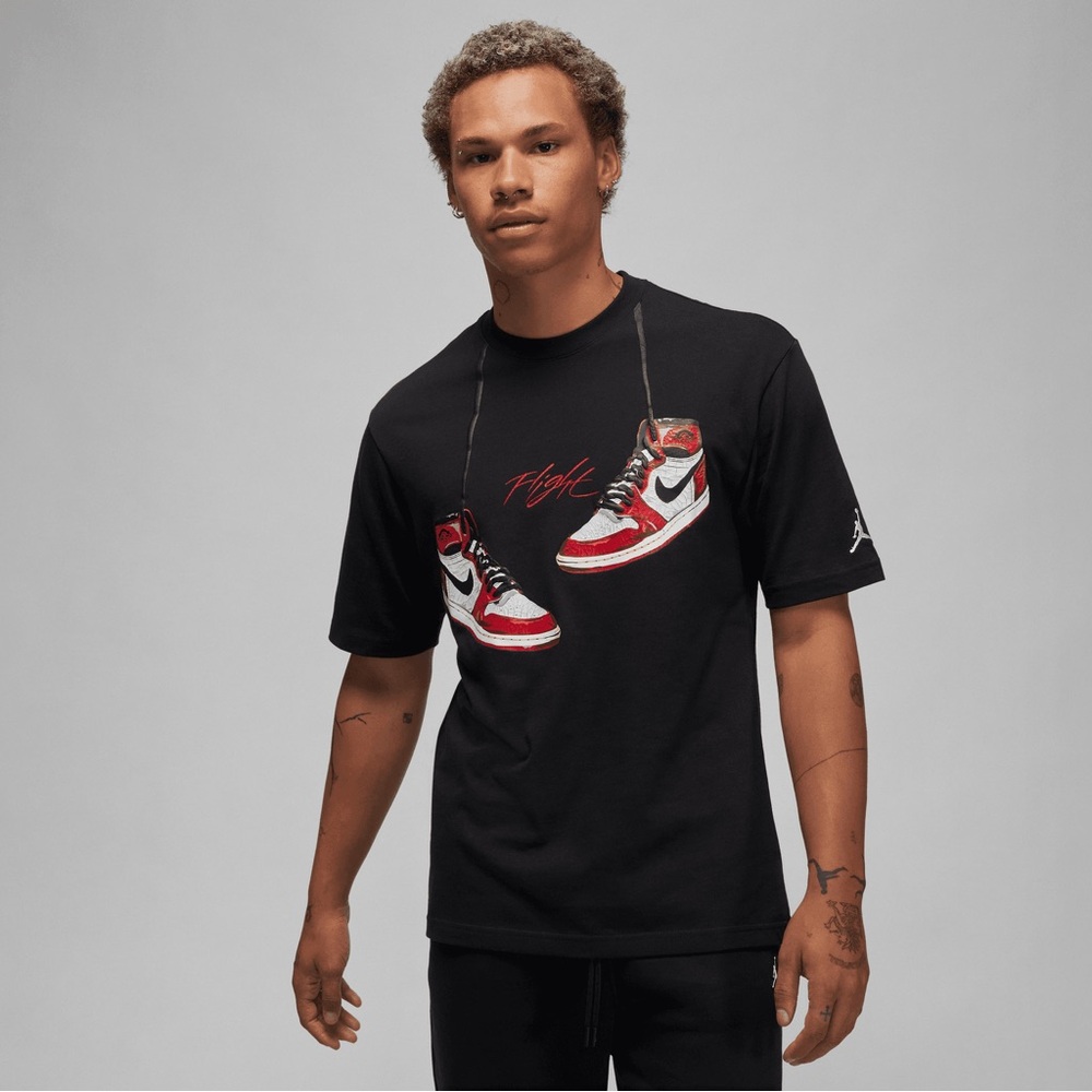 Nike Air Jordan 1985 Chicago Retro 1 OG Men's T-Shirt Size L Black FD0536-010